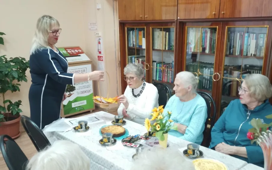 В городской библиотеке №2 состоялось очередное занятие членов клуба «Дачница»