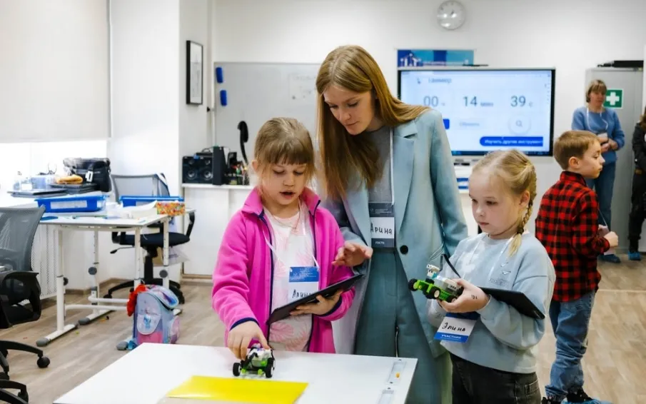 Три нижегородских преподавателя вышли в финал Всероссийского конкурса педагогов центров цифрового образования детей «ИТ-куб»