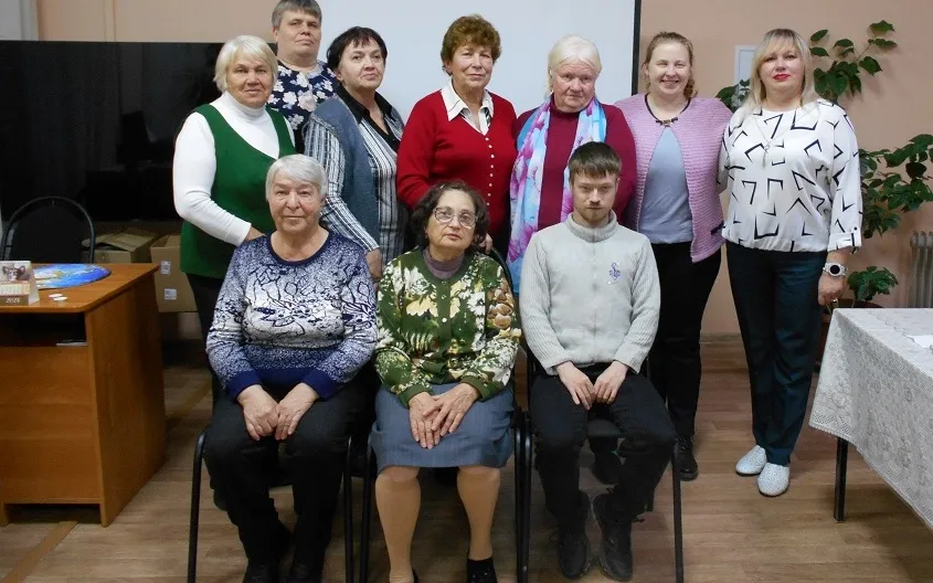 Библиотекари провели вечер общения «На пути к эре милосердия» 