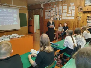 Сотрудники городской библиотеки №4 провели для школьников устный журнал «Необычные профессии в России и мире»