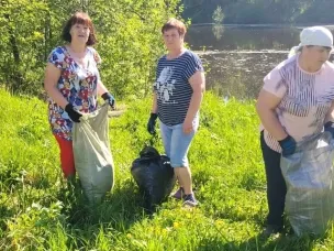 19 мая состоялся субботник по санитарной очистке территории пруда в деревне Серебрянка