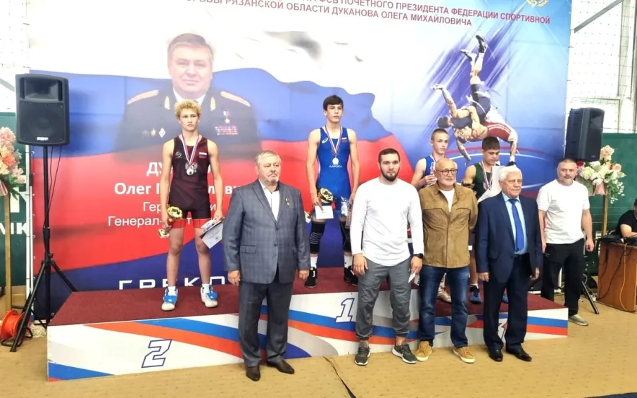 Наши борцы успешно выступили на первенстве