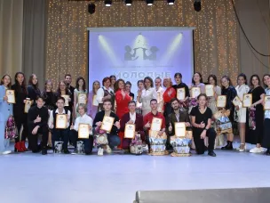 На сцене – молодые, талантливые исполнители