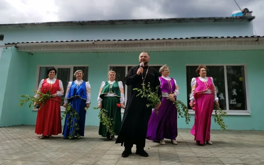 «Троицу гуляем – Троицу встречаем» - театрализованная концертная программа состоялась в селе Мурзицы