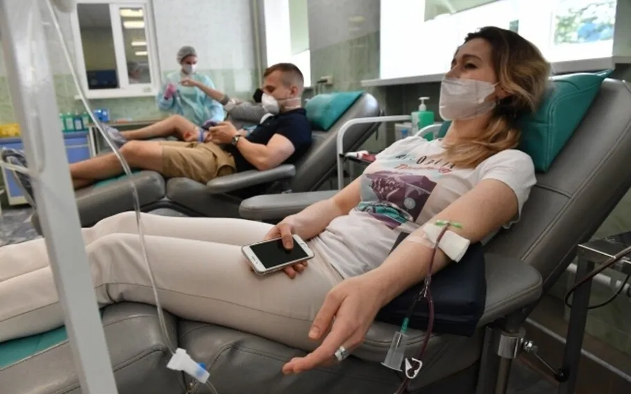 Сладкий чай, отказ от курения и здоровый полноценный сон: Нижегородские медики рассказали, как подготовиться к донорству крови