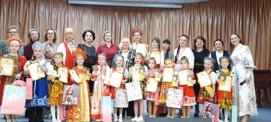 Завершился муниципальный конкурс «Коса-России краса»