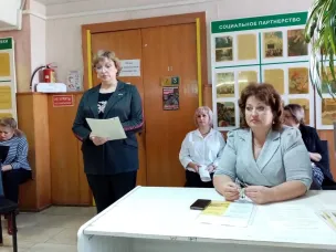 Социальным педагогам учреждений образования округа рассказали о мерах социальной поддержки семей с детьми