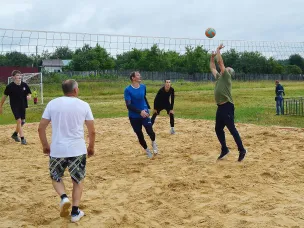 «Спорт без границ»: объединяя людей.  В праздничные выходные на Устимском пруду прошел удивительный фестиваль спорта!