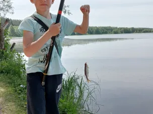 В рамках празднования Дня защиты детей на Устимском пруду прошли детские соревнования по ловле поплавочной удочкой