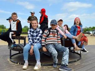 «ЖИВИТЕ СЧАСТЛИВО В РОДНОМ ГОРОДЕ!»