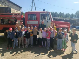 Дошкольники посетили лесопожарную станцию