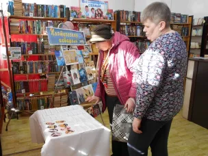 Читатели вспоминали любимые строки в День поэзии