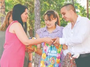 8 ИЮЛЯ В ГОРОДСКОМ ПАРКЕ ОТМЕТИЛИ ДЕНЬ СЕМЬИ, ЛЮБВИ И ВЕРНОСТИ