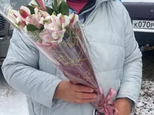 Волонтеры культуры поздравили с Днем рождения Татьяну Викторовну Новикову