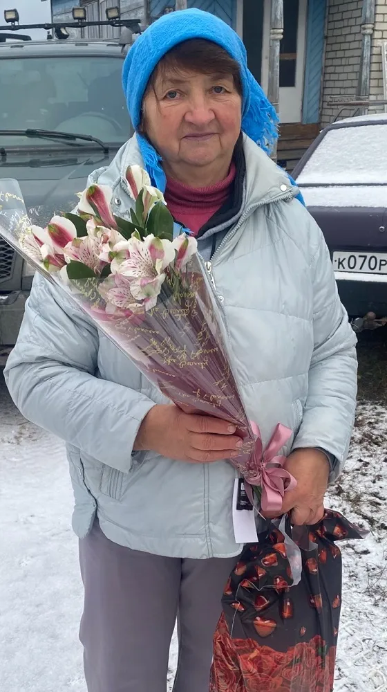 Волонтеры культуры поздравили с Днем рождения Татьяну Викторовну Новикову