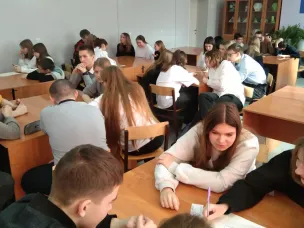 Знатоки из школы № 1 вышли в финал регионального этапа Чемпионата России «Что? Где? Когда?».