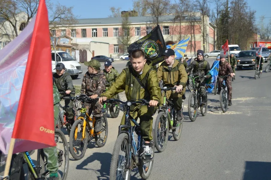 Участники велопробега почтили память кулебачан - защитников Отечества