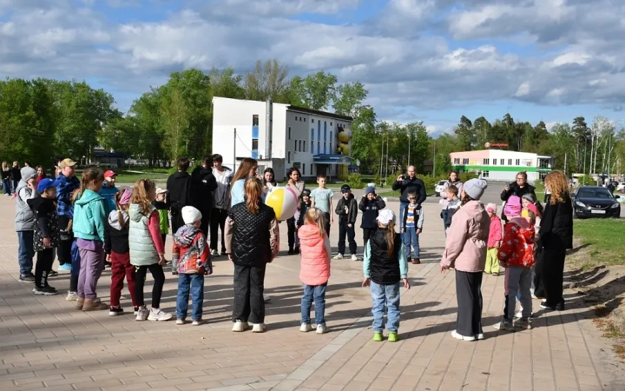 Коллектив Дворца культуры имени Дубровских порадовал праздничной концертной программой «Славим труд в цветении весны»