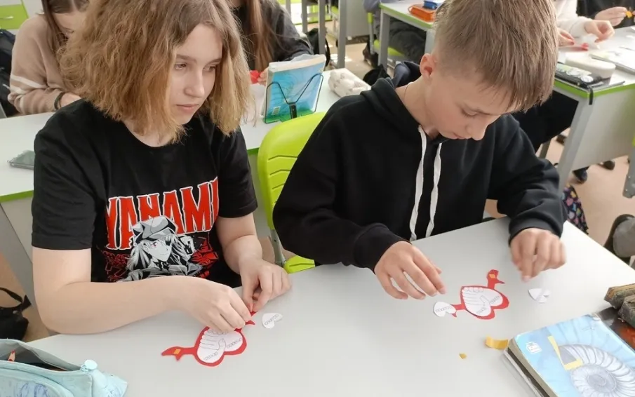 Сотрудники библиотеки провели патриотический экскурс под названием "Крым, весна, Россия"