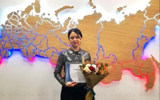 Надежду Морозову наградили за помощь бойцам СВО