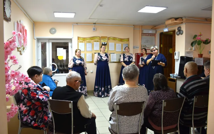 Дворец культуры им. Дубровских побывал в гостях в доме-интернате престарелых граждан и инвалидов с праздничным концертом «Осенний букет поздравлений»