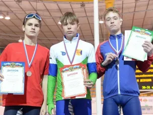 Воспитанник ФОКа взял серебро на соревнованиях ПФО по конькобежному спорту