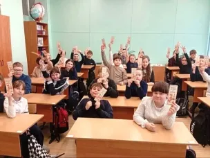 Сотрудники городской детской библиотеки №2 провели для школьников познавательно-игровую программу «Сказочный мир народов Ханты»