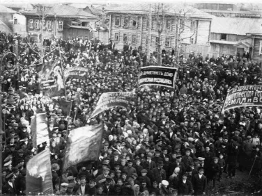 История празднования 1 Мая в нашем округе в фотографиях