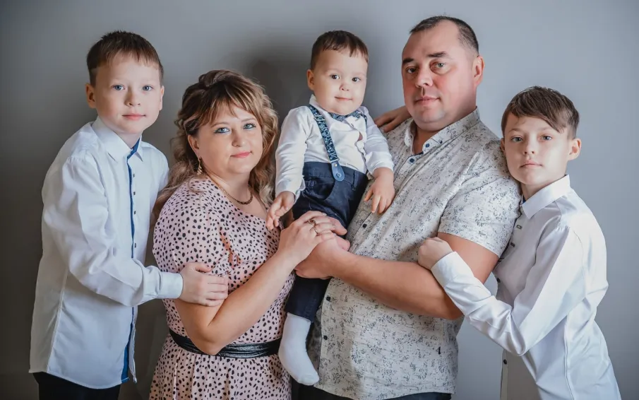 Многодетное счастье: семья Леноговых (мамам посвящается)