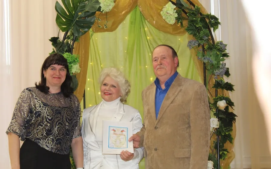 В Кулебаках поздравили семейные пары, отметившие 50-летие супружеской жизни