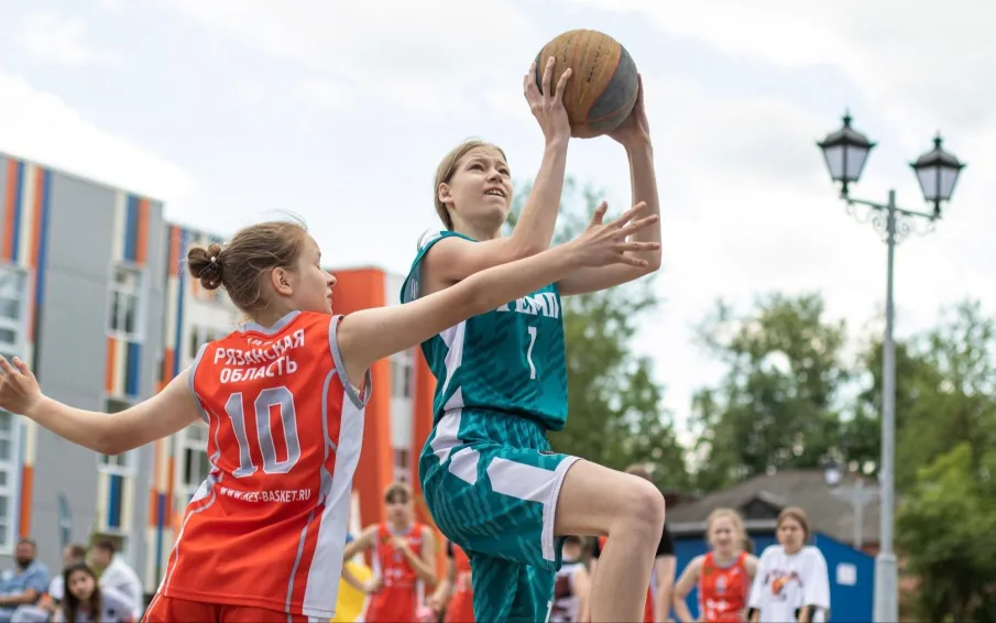 Девочки из команды ФОК "Темп-12" и ФОК "Темп-10" на пьедестале почета!