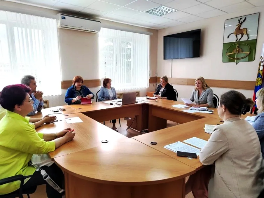В администрации городского округа город Кулебаки состоялось заседание Рабочей группы по вопросам соблюдения трудового законодательства в части своевременной оплаты труда и занятости населения