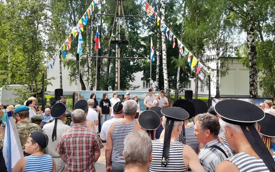 Когда история оживает в красках: как дети подарили новую жизнь морскому мемориалу в Кулебаках