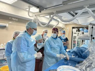Хирурги из нескольких клиник Нижегородской области обучились современной методике операций на артериях нижних конечностях