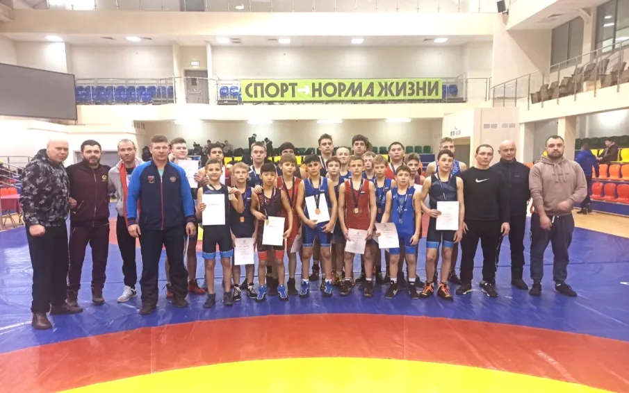 Спортсмены Спортивной школы «Металлург» успешно выступили на соревнованиях по греко-римской борьбе