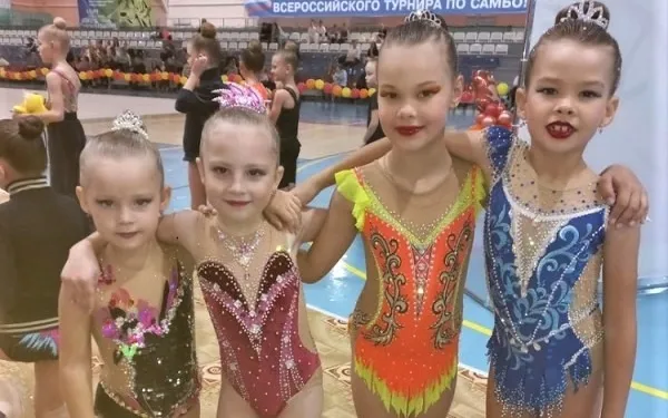 Кулебакские гимнастки приняли участие в муниципальных соревнованиях по художественной гимнастике «Учительский вальс»