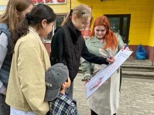 Сотрудники городской детской библиотеки №2 провели уличную акцию «Читайте сами, читайте с нами!»