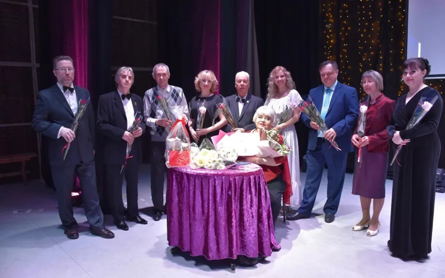 Во Дворце культуры имени Дубровских состоялся праздник романса «А в душу тихо просится весна…»