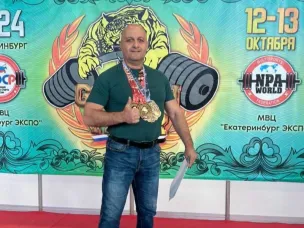 Кулебакский атлет стал победителем чемпионата мира по пауэрлифтингу, установив мировой рекорд по народному жиму