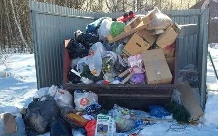 Администрация г.о.г. Кулебаки обращает внимание и еще раз напоминает жителям, что нельзя выбрасывать бытовой мусор в бункеры для крупногабаритных отходов!