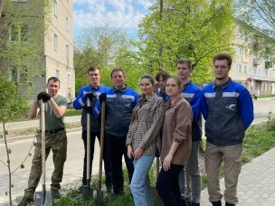 В преддверии 80-летия Великой Победы на улице Мира прошла акция «Сад памяти»