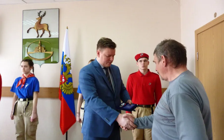 В администрации состоялось вручение медалей общественного признания «Отец солдата»