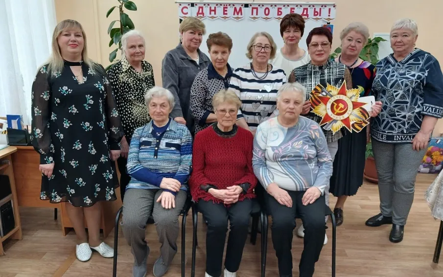 В преддверии празднования Дня Победы в городской библиотеке состоялся литературно – музыкальный вечер "Голос первой любви", гостями которого стали члены городского общества ВОИ