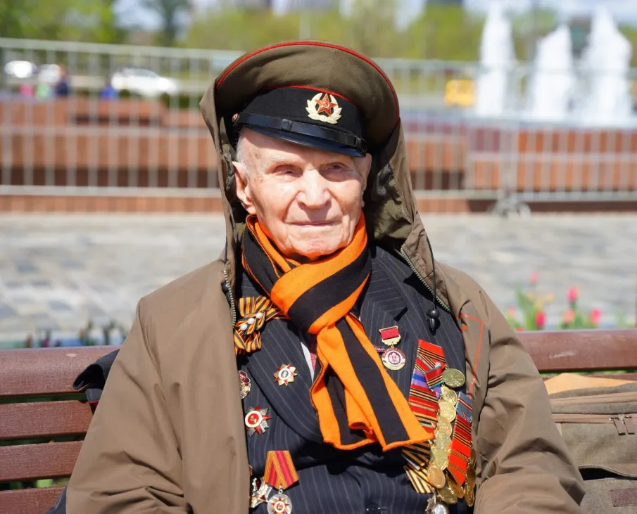 Поздравляем со 100-летним юбилеем Геннадия Михайловича Моргунова!