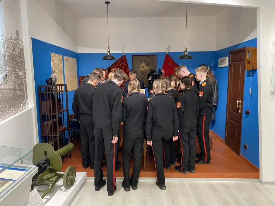 Нижегородские кадеты побывали в обновленном историко-демонстративном зале регионального Управления ФСБ России