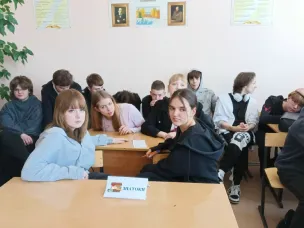 Сотрудники Городской библиотеки №2 организовали  для школьников литературную игру «В поисках книжных сокровищ»
