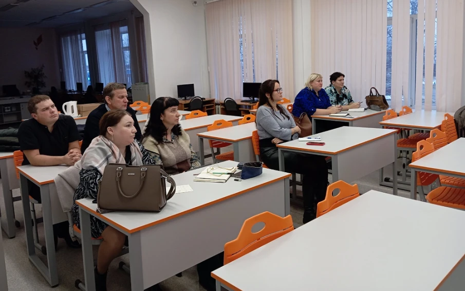 В Кулебаках прошел муниципальный семинар-практикум для учителей информатики