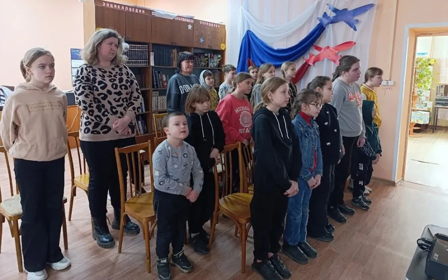 В городской библиотеке прошел час памяти «Со школьного порога шагнувшие в войну»