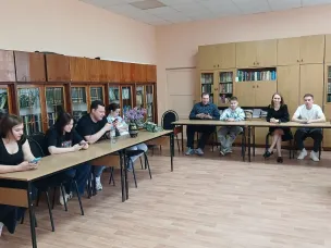 О смыслах и широком распространении мемов рассуждали в клубе неформального общения «Все свои»