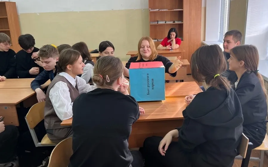 Библиотекари познакомили ребят с многообразием жанров русского фольклора